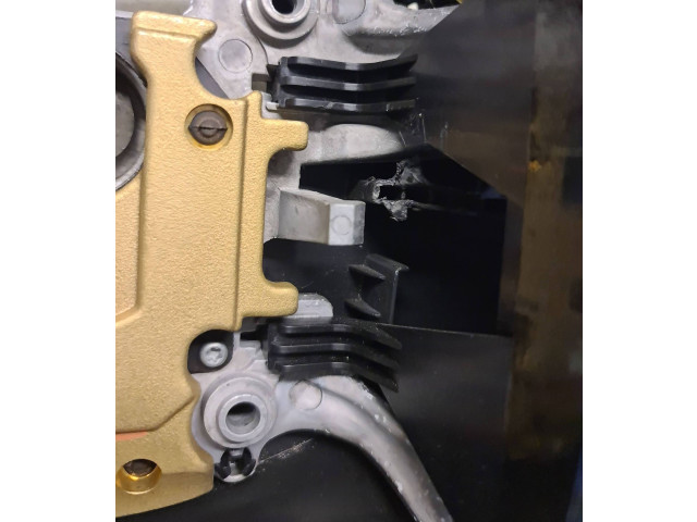 Руль Land Rover Discovery 4 - LR4  2010 - 2016 года CV851681BN, AH223600MB      