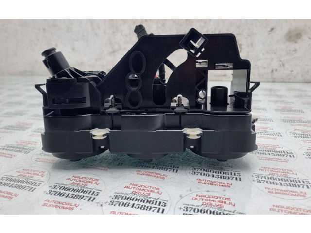 Блок управления климат-контролем    Volkswagen Jetta V