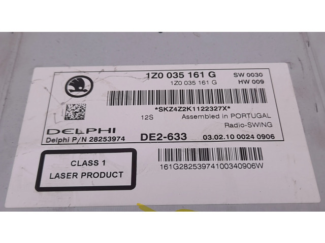 Радио/ проигрыватель CD/DVD / навигация