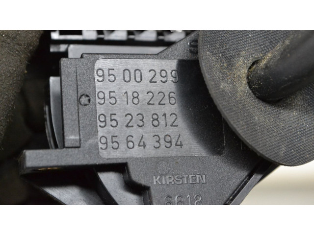 Ручка стеклоочистителей Saab 9000 CS