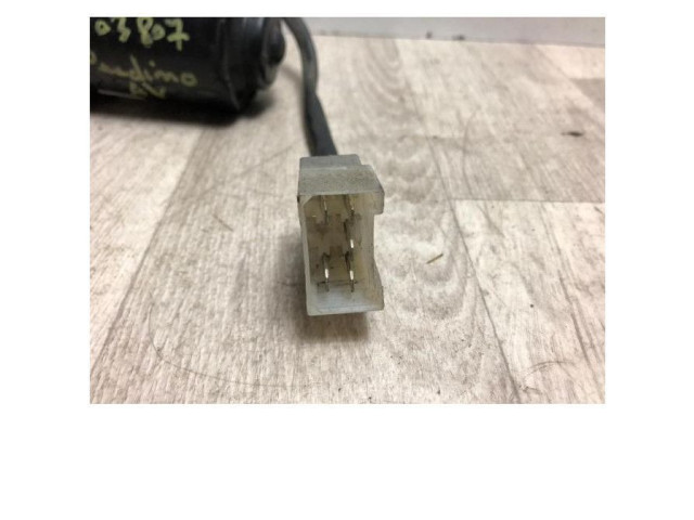 Pojistková skříňka Двигатель стеклоочистителей Nissan Cab Star 2011