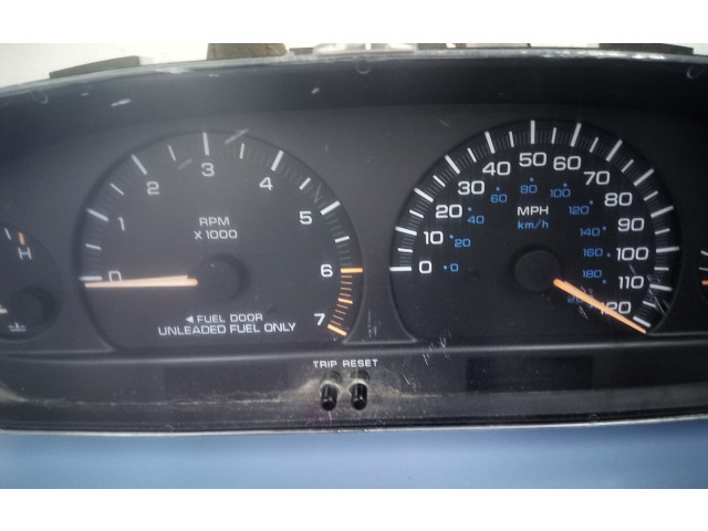 Панель приборов TN2574101096, 04685516Z Chrysler Voyager