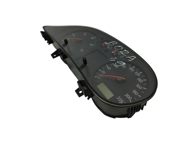 Панель приборов 88311301 Volkswagen Bora