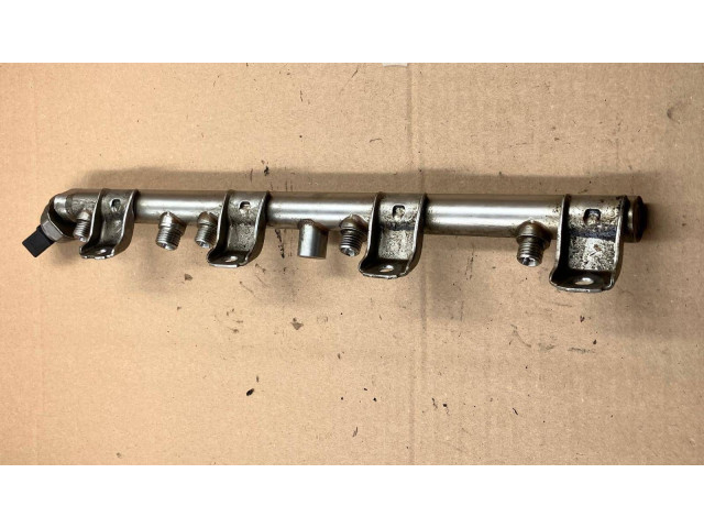 Vstřikovací lišta 7537319 BMW M5 F10 M5 S63B44B 412kw