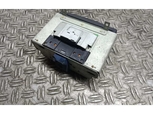 Дисплей       Volvo XC90