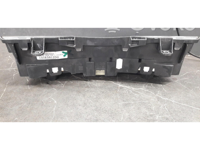 Панель приборов 13163912dg   Opel Meriva A       