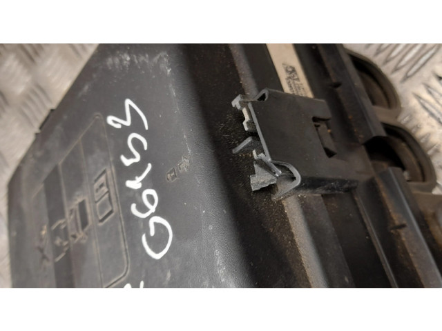 Блок предохранителей 39040853 Vauxhall Astra K