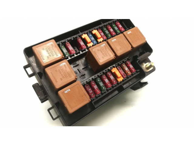 Блок предохранителей LNC2822BD, 518238001 Jaguar XJ X308