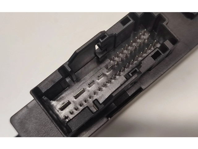 Řídící jednotka 13618506281, 13617812501 BMW 1 E81 E87 2005