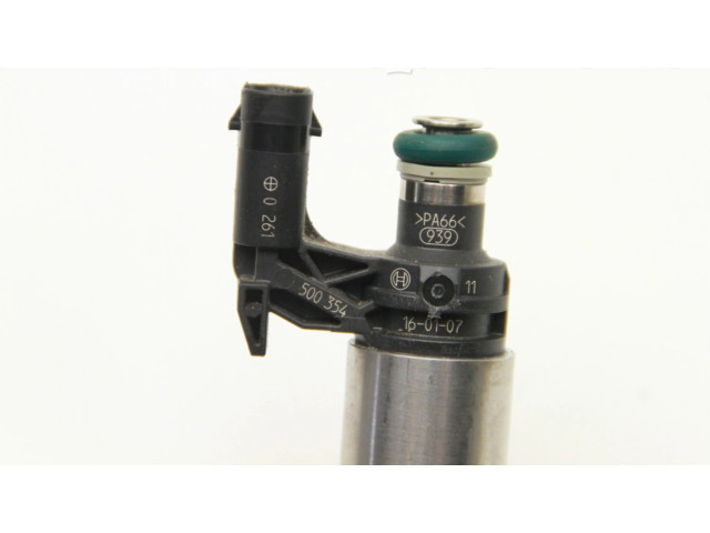 Vstřikovač 04E906036Q   Audi A3 S3 8V    CUK 