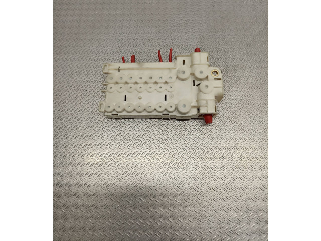 Pojistková skříňka 61138370638, 17575000000 BMW 5 E39 2001