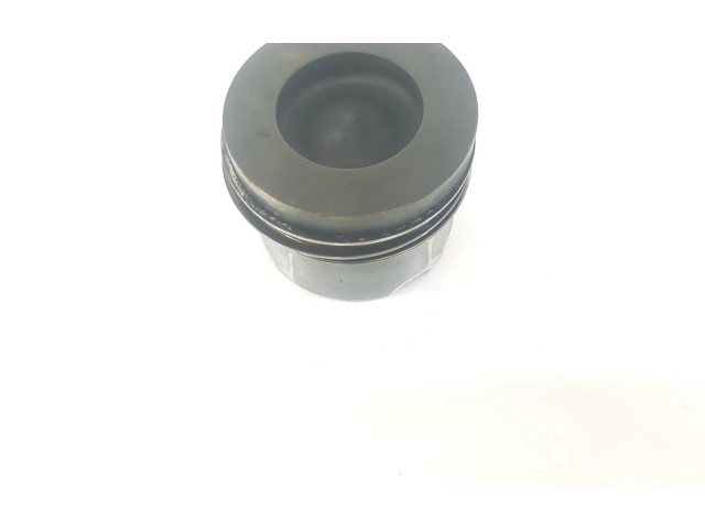 Píst 11258580515 BMW 5 F10 F11 2.0