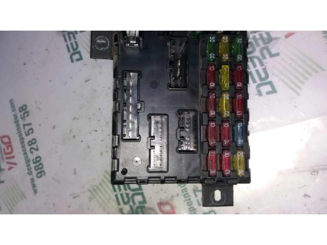 Блок предохранителей 46447809   Alfa Romeo 166    