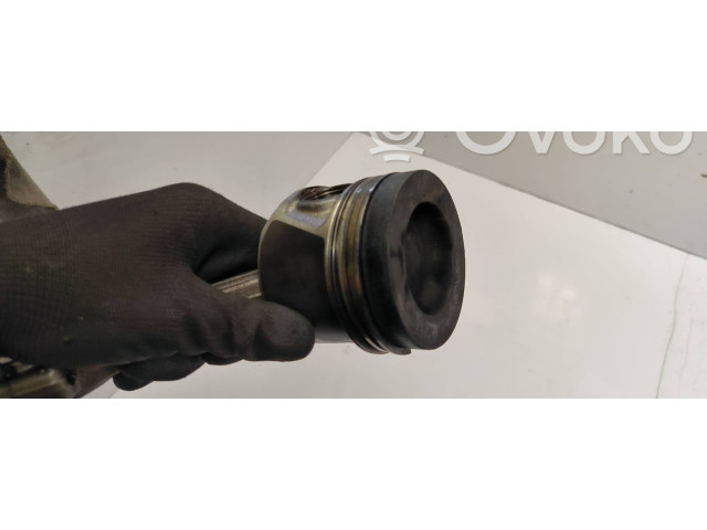  Поршень с шатуном CGLC 038JDE  Audi A6 C7  