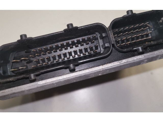 Блок управления двигателя 06A906018FM, 0261206263   Volkswagen New Beetle