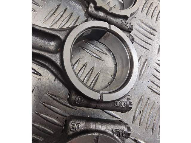 Поршень с шатуном 02604LA2 Volkswagen Golf VII