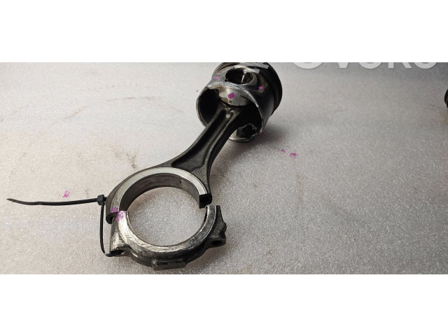 Píst Audi Q7 4L BUG