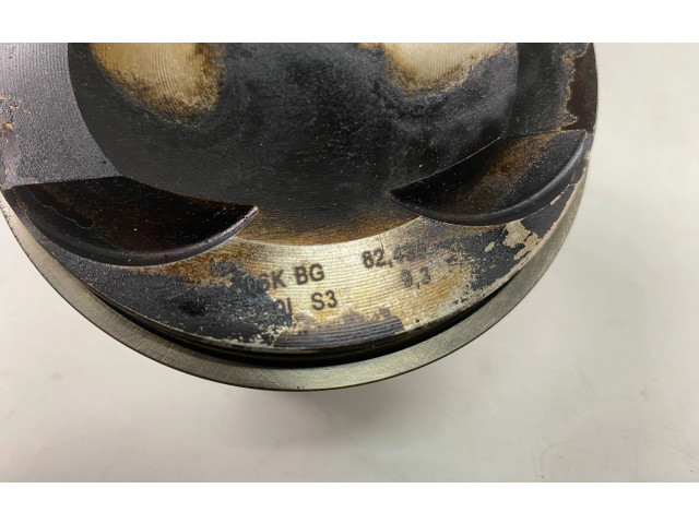 Поршень с шатуном DNUE 02606LJ1, 4202606LJ1 Audi A3 S3 8V