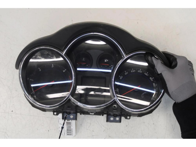 Přístrojová deska Chevrolet Cruze 2009