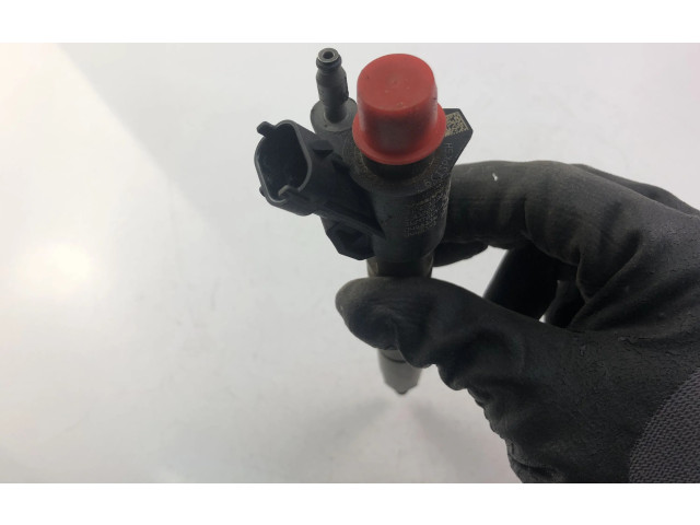 Форсунка 31303238    Volvo V60   