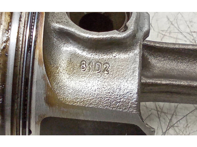 Píst 038D, V300   Volkswagen Caddy     