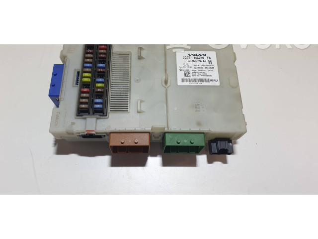 Блок предохранителей 7G9T14C256FA, 30765624AE   Volvo V70    
