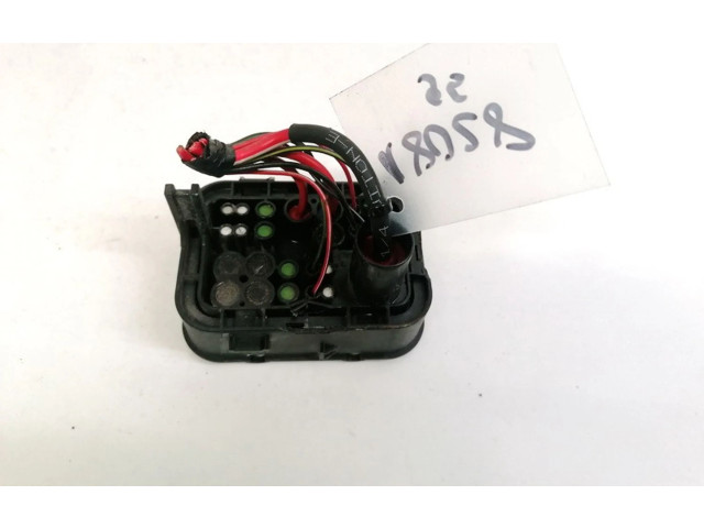 Блок предохранителей  1K0937701A, 1K0937701A   Volkswagen Touran I    