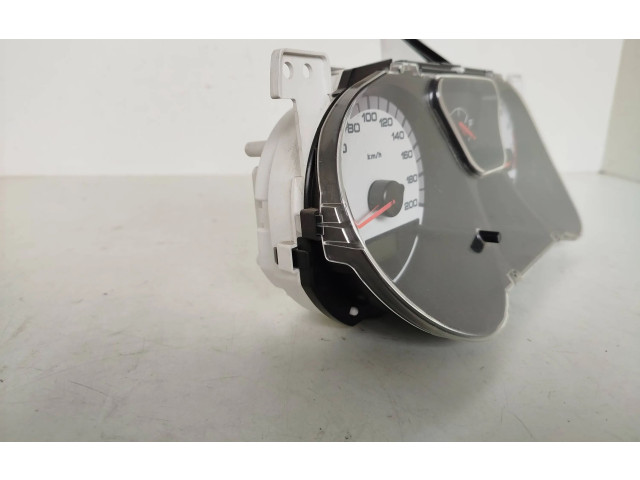 Přístrojová deska  Suzuki Ignis 2005   