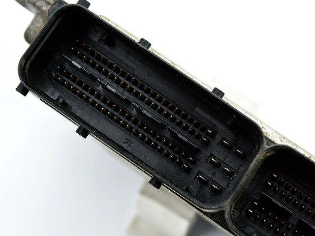 Řídící jednotka 39113-27710, 0281013570 KIA Ceed 2007