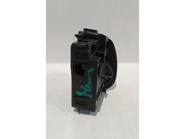 Включатель скорости стеклоочистителей 88103009, 0203080647   Renault Clio III