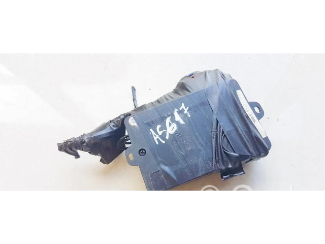 Блок управления Mitsubishi Colt