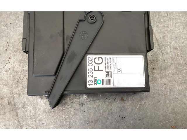 Блок комфорта 330518684, 13236032 Opel Meriva A