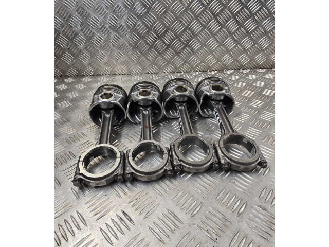 Поршень с шатуном 02604LA2 Volkswagen Golf VII