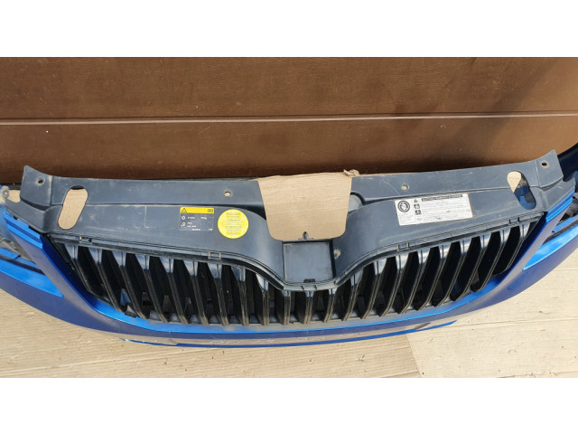 Передний бампер