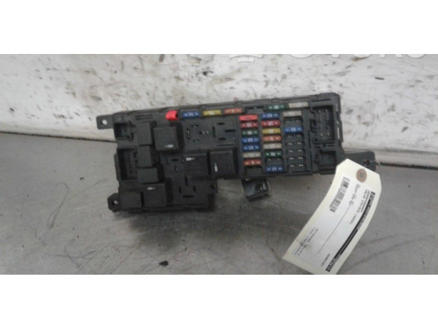 Блок предохранителей  518788104, 518788104   Volvo V70    