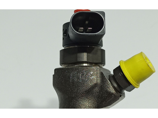 Vstřikovač 04L130277AC, 0445110469 Skoda Octavia Mk3 (5E) CRM