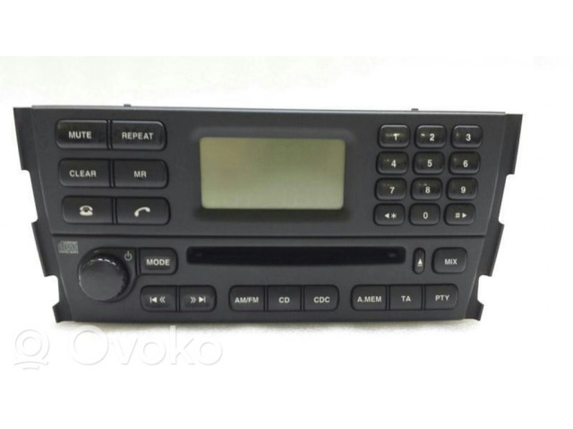 Радио/ проигрыватель CD/DVD / навигация