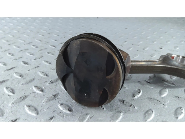  Поршень с шатуном  05C107065A, 05C198401A  Skoda Fabia Mk4 (6VA) для бензинового двигателя 1.0