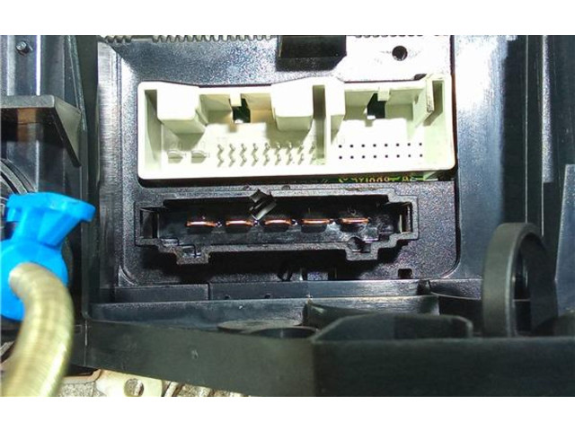 Блок управления климат-контролем    Volkswagen Caddy