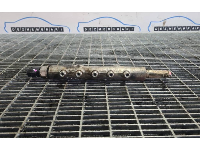 Топливная рампа Mitsubishi L200 для двигателя 4D56