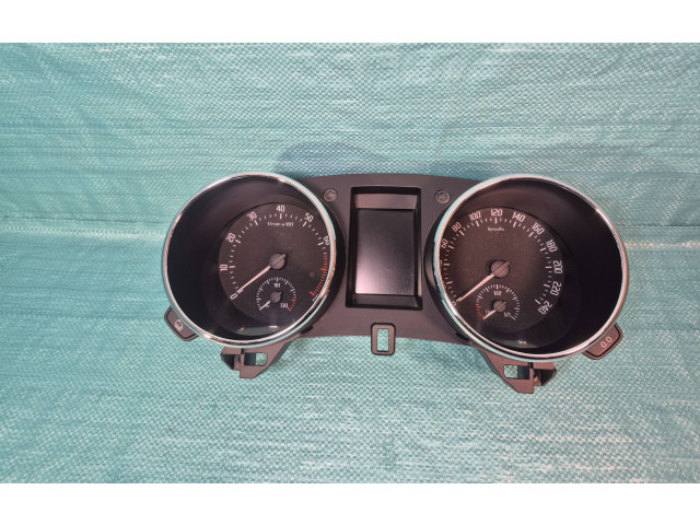 Спидометр (приборный щиток) 5L0920840J, 053128 Skoda Yeti (5L)