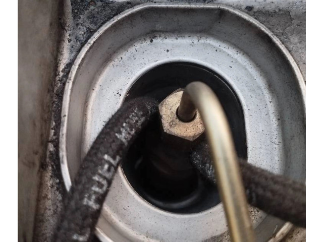 Vstřikovač Mercedes-Benz E W210