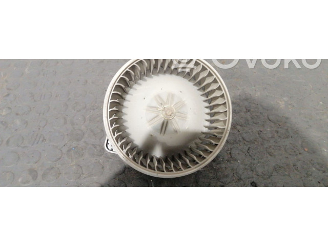 Вентилятор печки Toyota Yaris Verso