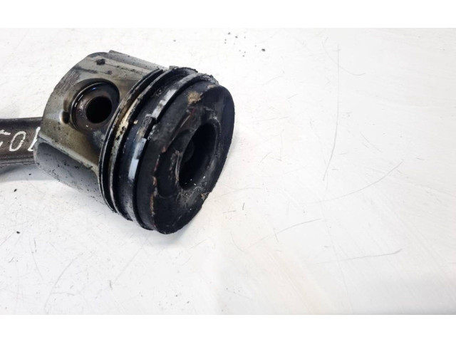  Поршень с шатуном    Peugeot 406  