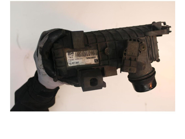 Интеркулер  BEHR, 13337687   Opel Meriva B 