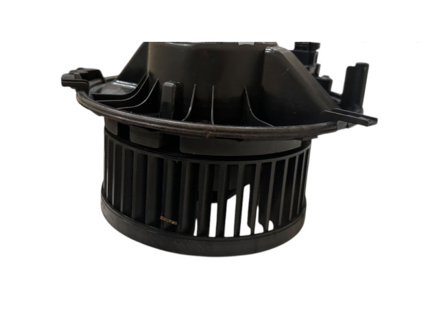 Вентилятор печки 5Q1819021G, CZ0160601152 Skoda Octavia Mk3 (5E)