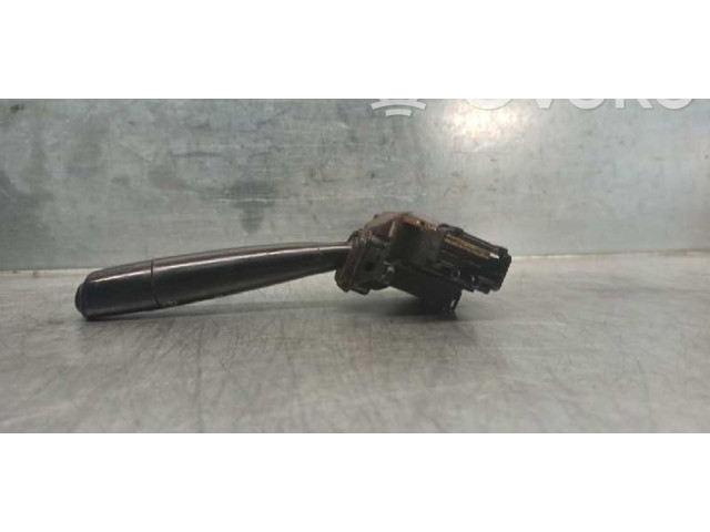 Ручка стеклоочистителей 83119FC070   Subaru Forester SF