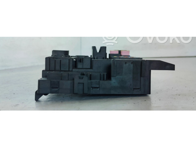 Блок предохранителей 8637B688 Mitsubishi Outlander