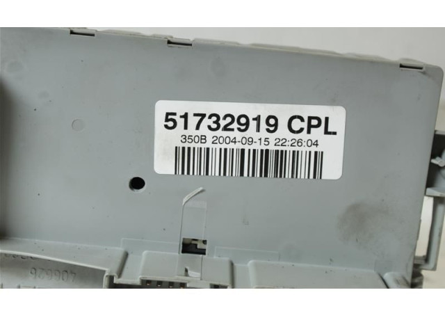 Блок предохранителей 51732919 Fiat Idea