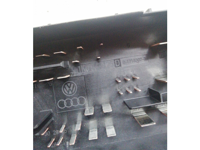 Pojistková skříňka 01718130, 1K0937125D Audi A3 S3 A3 Sportback 8P 2010